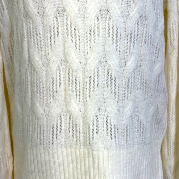 Express - NWT Ivory Knit Design With Puffy Sleeves Sweater Size Small - Picture 4 of 11